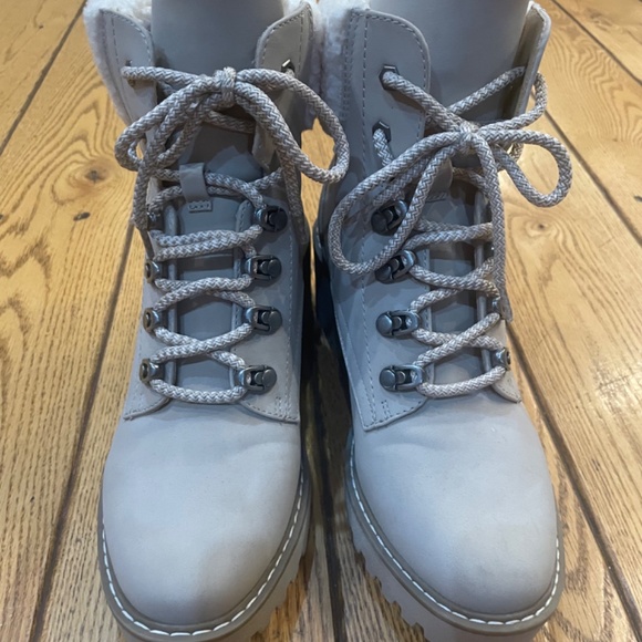 DV Dolce Vita Russit Wedge - Picture 3 of 4